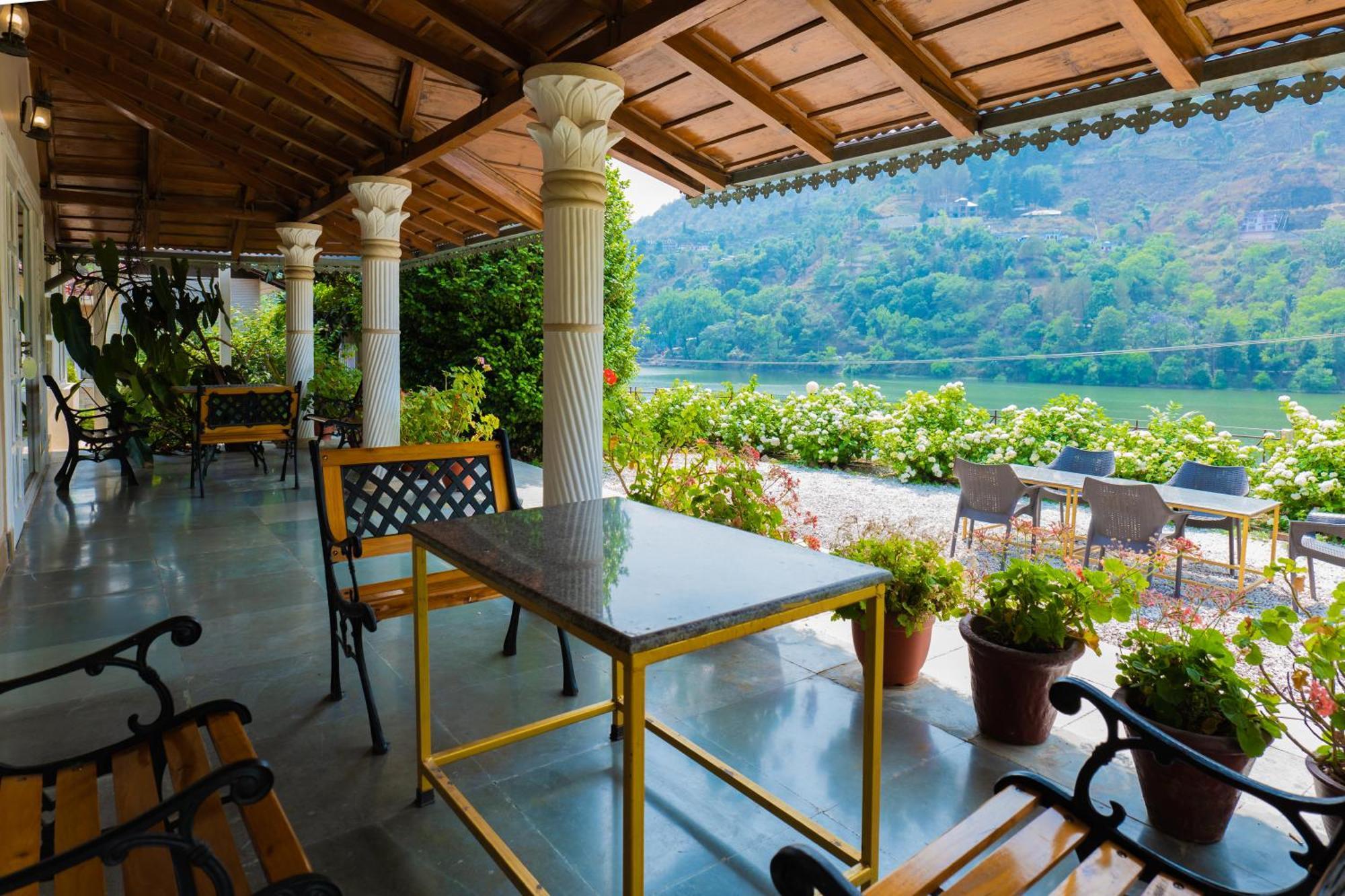 Neelesh Inn- A Luxury Lake View Hotel- 20 Kms From Nainital Bhīm Tāl المظهر الخارجي الصورة