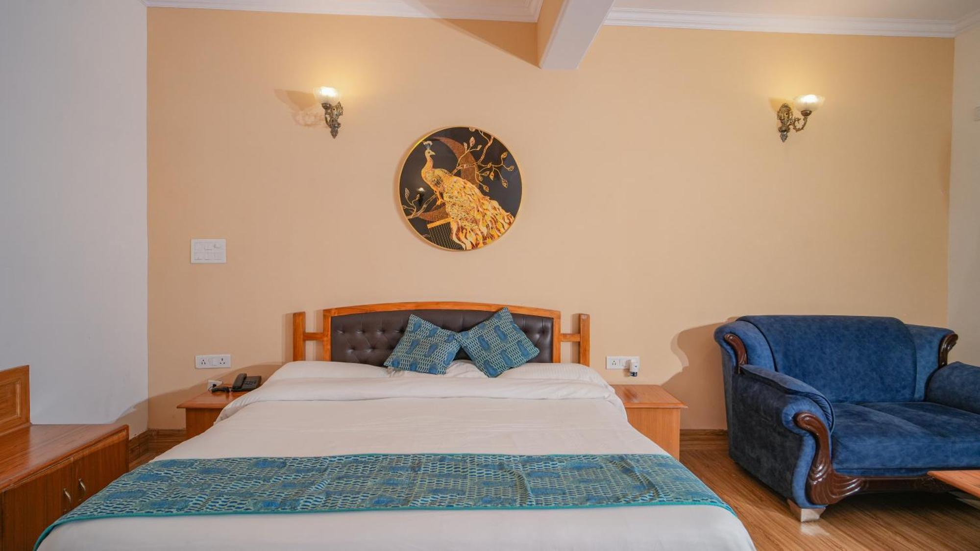 Neelesh Inn- A Luxury Lake View Hotel- 20 Kms From Nainital Bhīm Tāl المظهر الخارجي الصورة