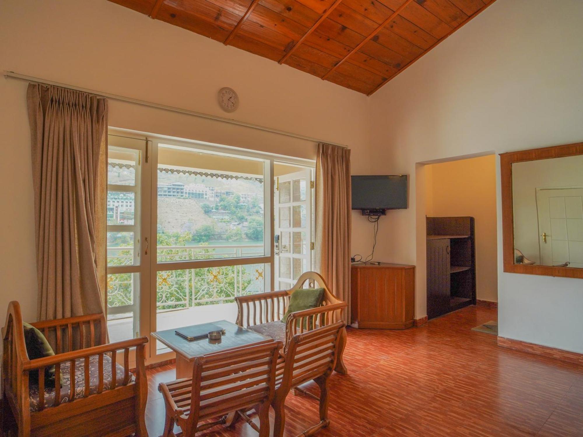 Neelesh Inn- A Luxury Lake View Hotel- 20 Kms From Nainital Bhīm Tāl المظهر الخارجي الصورة